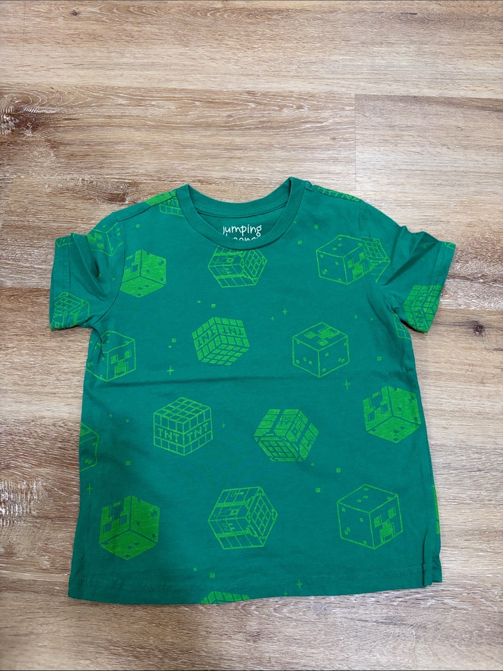 jumping beans Green Tee with Cube Print - Minecraft